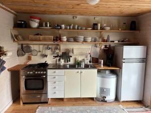 Cozy 1850s timber cabin and sauna with amazing view