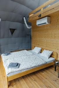 Glamping Prague Louka - Luxusní stany, Praha