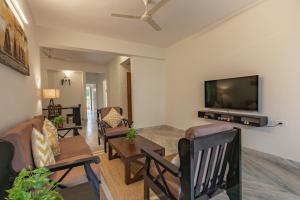 Spacious 2BHK 5 Min Walk To Zalor Beach