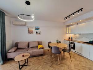 LIVERMO - TARGI MTP - Jeżyce- Air Conditioning - Self Check-in