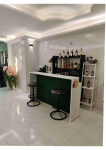 Titanic Residence-7 minute walk to the Beach