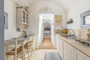 Trullo Sant`Andrea by Perle di Puglia