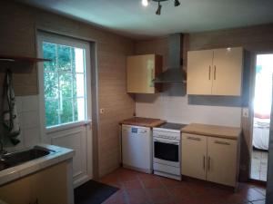 Maisons de vacances Gite 2ch 2sdb Piscine 20min plages : photos des chambres