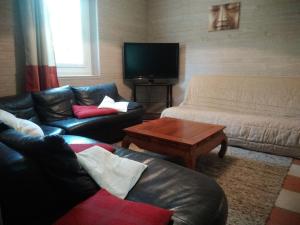Maisons de vacances Gite 2ch 2sdb Piscine 20min plages : photos des chambres