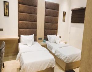 HOTEL MID-TOWN In Aligarh UP