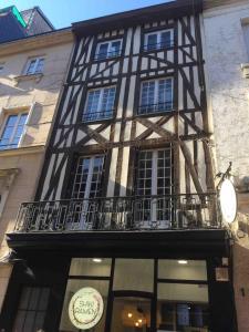 Appartements Historical center, typical Normandy-s style apartment with balcony : photos des chambres