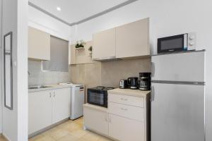 Seafront Apartment in Chania 6