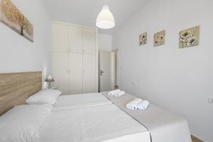 Seafront Apartment in Chania 6