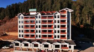 The Jungle Mountain Retreat