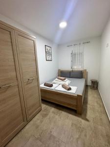 Sweet Hilltop Escape