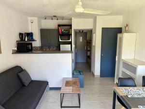 Appartements BALI Studio Climatise : photos des chambres