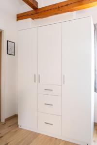 Comfortable Stay for Families and Business Travelers - 5 Guests, Fast WiFi, Near Station