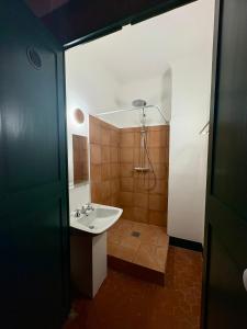 B&B / Chambres d'hotes Villa Magdala Arts & Residence : photos des chambres