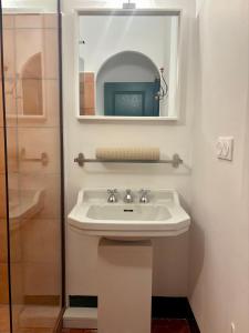 B&B / Chambres d'hotes Villa Magdala Arts & Residence : photos des chambres