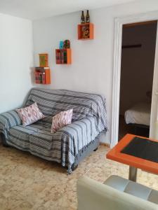 Casa baja cerca del mar