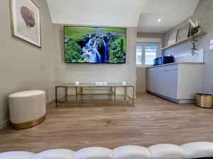 Appartements AMMG Tour Marina – Suites Signature | Vue Mer Panoramique, Jacuzzi & Design : photos des chambres