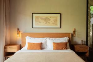 OLA HOUSE Uluwatu Bespoke 2 BR with Salt Water Pool 10 minutes to Best Beaches