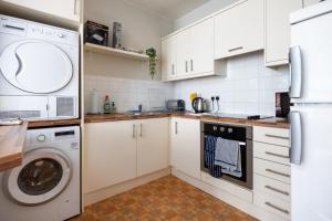 2 Bed Apartment with Roof Terrace 10 Min Walk to River Liffey