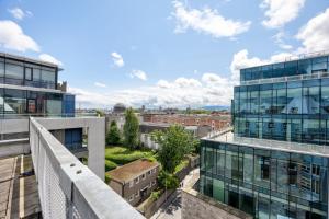2 Bed Apartment with Roof Terrace 10 Min Walk to River Liffey