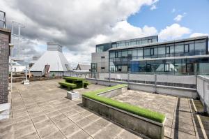 2 Bed Apartment with Roof Terrace 10 Min Walk to River Liffey