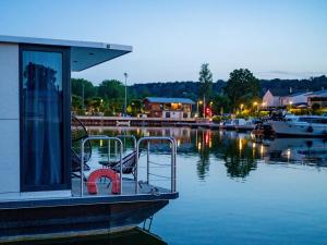 Bateaux L'Escale Royale L'Isle Adam Port - Oise : photos des chambres