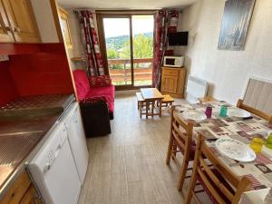 Appartements Studio cabine cozy aux Saisies - 4 pers, proche centre et commerces, balcon sud - FR-1-594-215 : photos des chambres