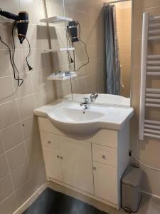 Studio Ocre Au Bord Du Lac