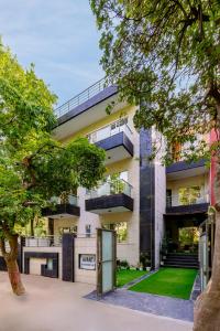 Avanti Manors- Service Apartments