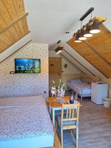 Škedenj pri Vili Trate