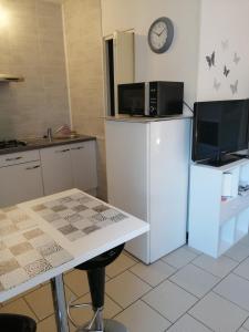 Appartements Studio tout equipe avec internet : photos des chambres