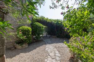 Maisons de vacances Belle Maison En Pierre Avec Piscine : photos des chambres