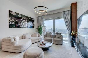 Beachfront Bliss 2Bedroom in Grand Bleu - 5hvězdičkové hotely ve městě Dubaj
