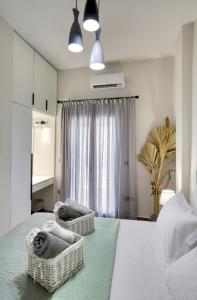 Luxurious apartment next to sea