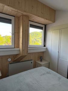 Piancavallo Loft - Garage & View