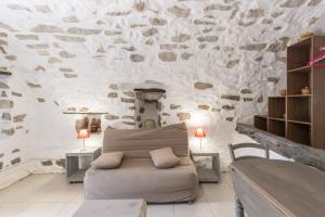 Maisons de vacances Belle Maison En Pierre Avec Piscine : photos des chambres
