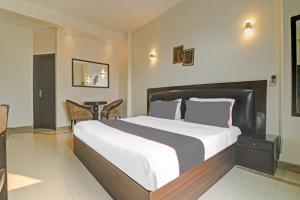 Hotel Lloyd Near Kalkaji Temple