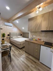 Apartment Tri limuna 1 - 3hvězdičkové hotely ve městě Herceg Novi