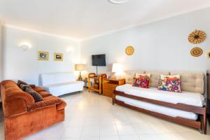 2 BDR Flat With Pool in Vilamoura by LovelyStay