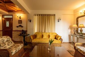Lake View 2BHK close to mall road l Lake Daze