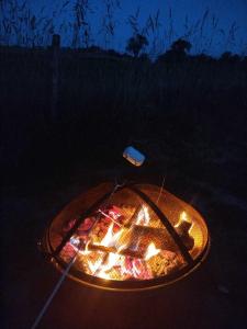 Tentes de luxe Lodge romantique esprit brocante et son jacuzzi privatif : Tente