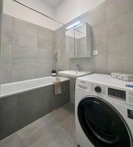 Bratislava Bezrucova Residence - 2 bedrooms, terrace and free garage parking