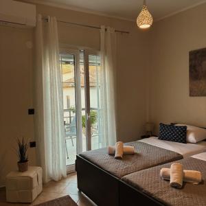 Anemelia Apartments-Port