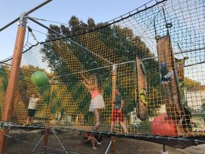 Campings Camping Le Vallon Des Cigales : photos des chambres