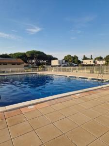 Maisons de vacances Pavillon 3 chambres dans residence avec piscine : photos des chambres