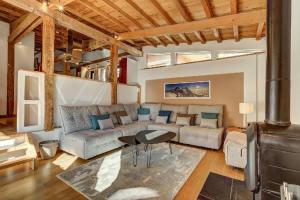 Chalet Alpins - Central Jacuzzi Parking