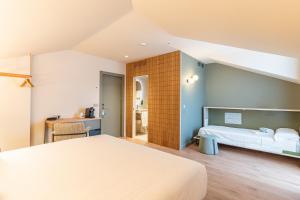 Superior Triple Room room in Hotel Los Pasiegos