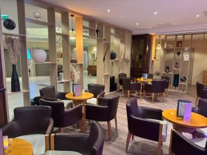 Hotels Best Western Marseille Aeroport : photos des chambres
