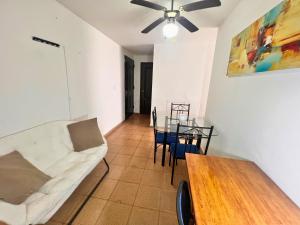 Cómoda Habitación Céntrica en Hogar Familiar - Cerca de Todo