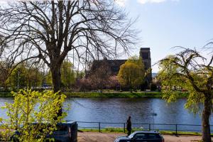 Glen Mhor Hotel at Uile-bheist Brewstillery