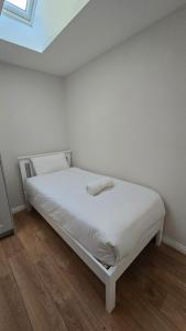 Charming 2-Bed, 1-Bath Apartment, Galway City